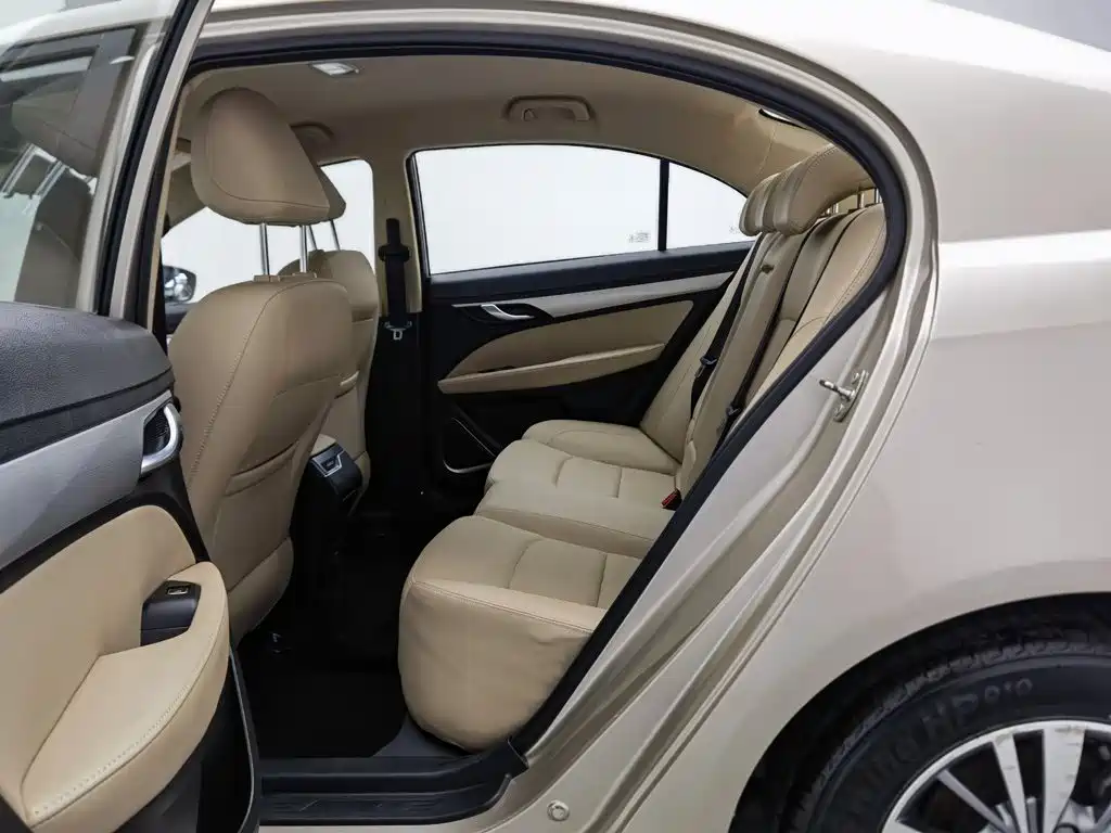 Geely Emgrand — миниатюра 15