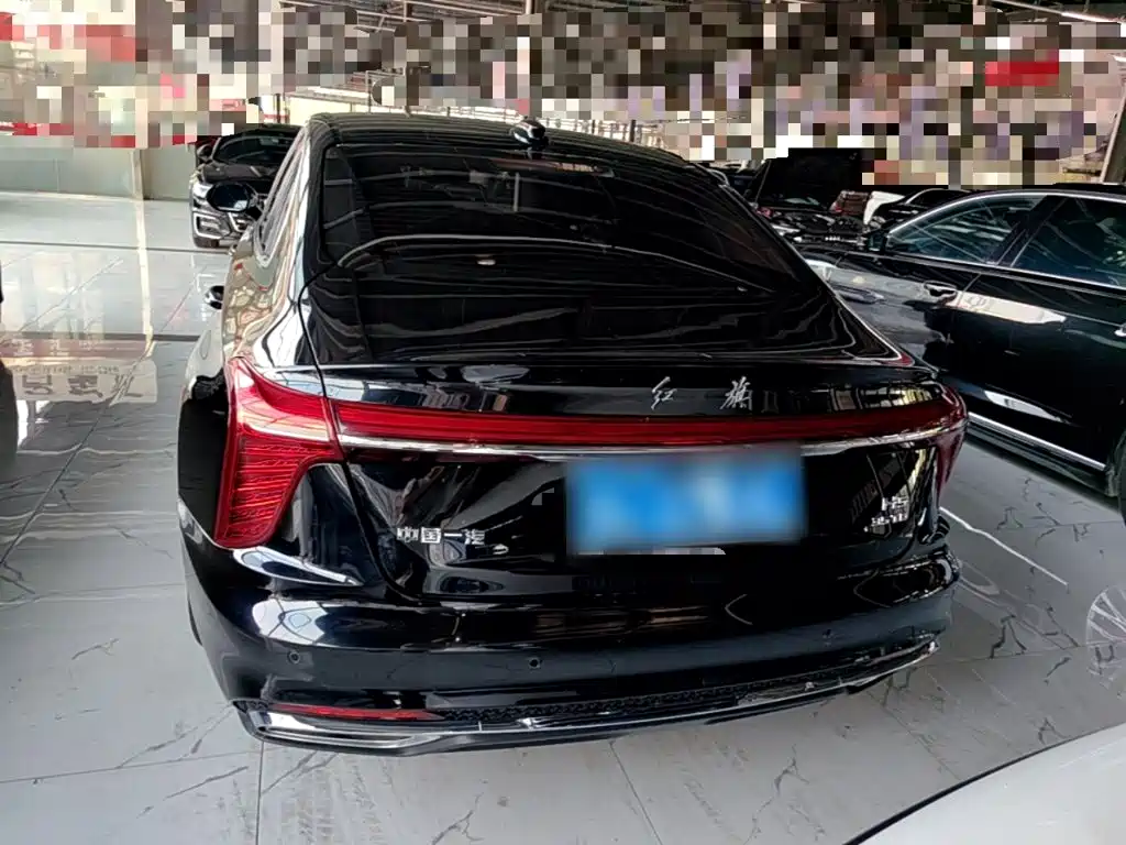 Hongqi Hongqi H5 — миниатюра 6