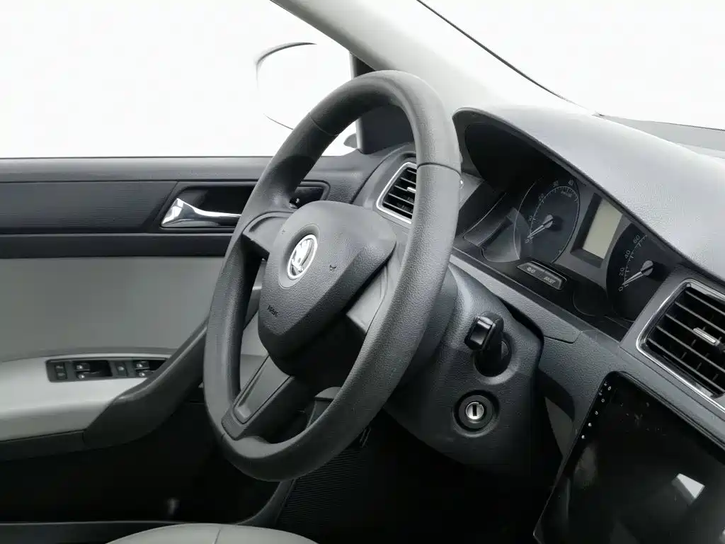 Skoda Rapid — миниатюра 22