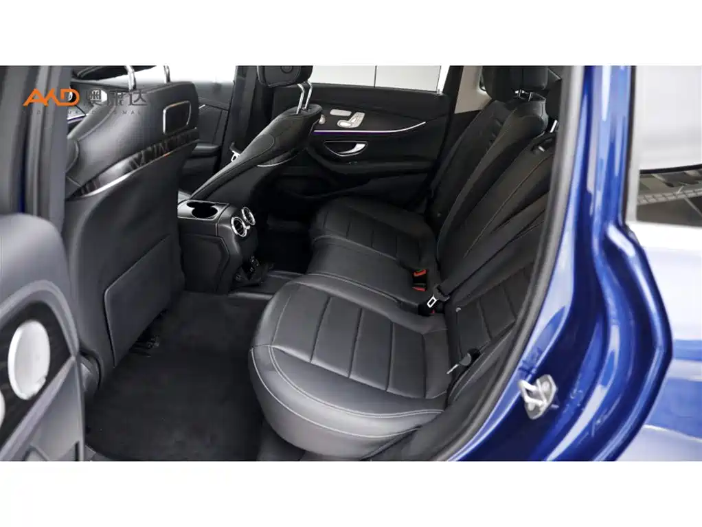 Mercedes-Benz E-Class — миниатюра 7