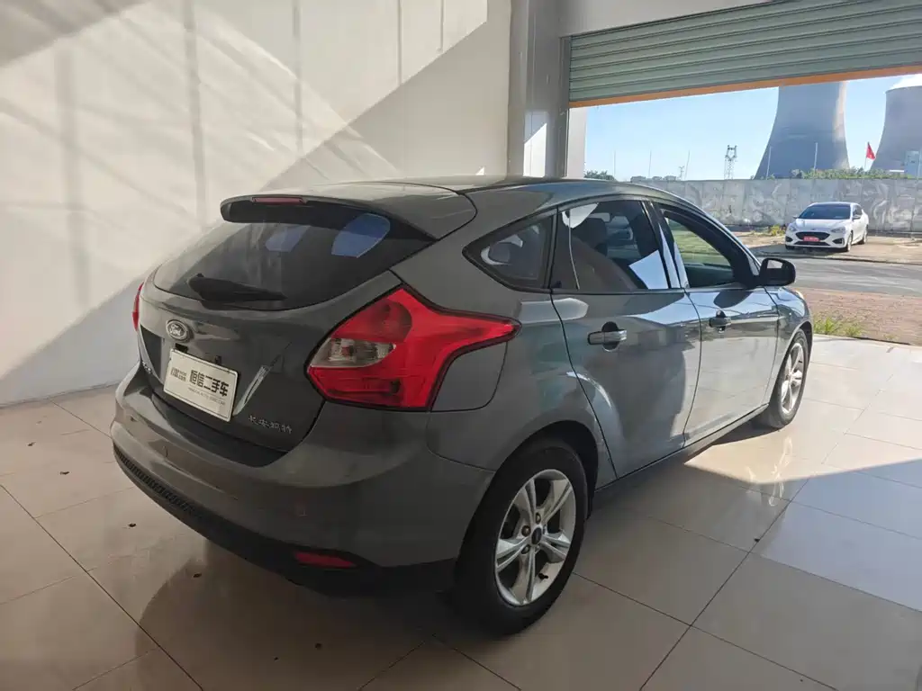 Ford Focus — миниатюра 16