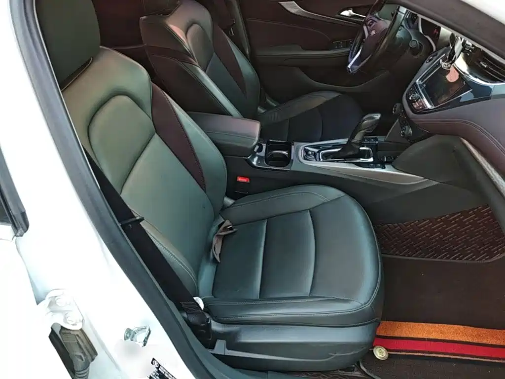Chevrolet Malibu — миниатюра 25