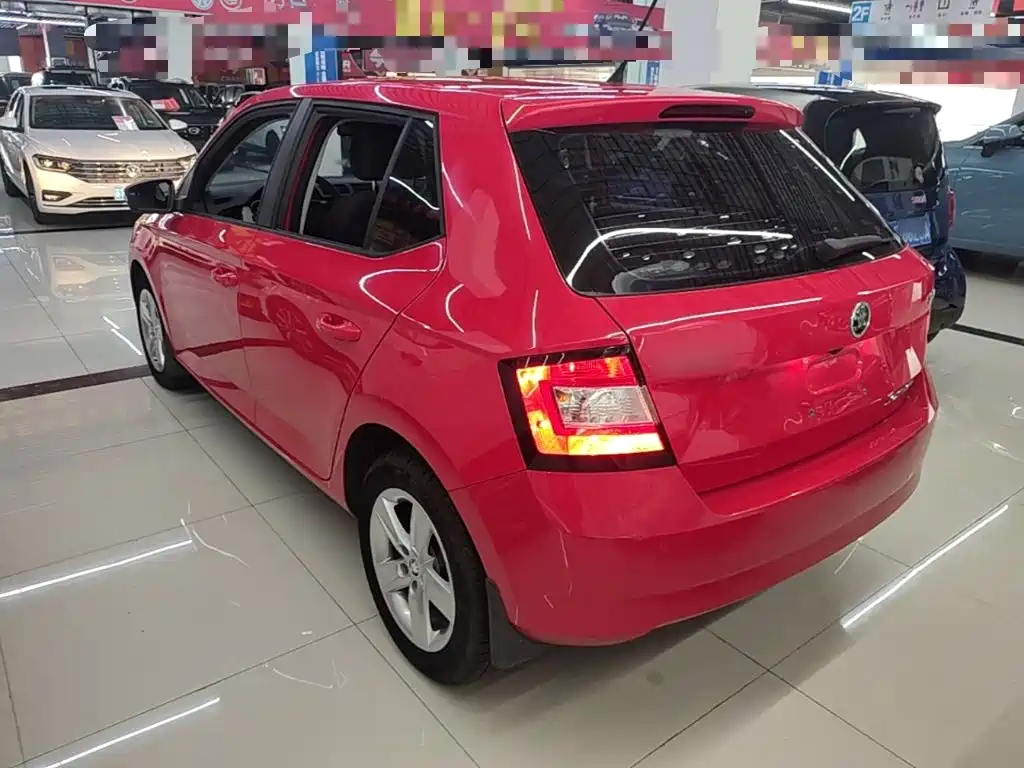 Skoda Fabia — миниатюра 5