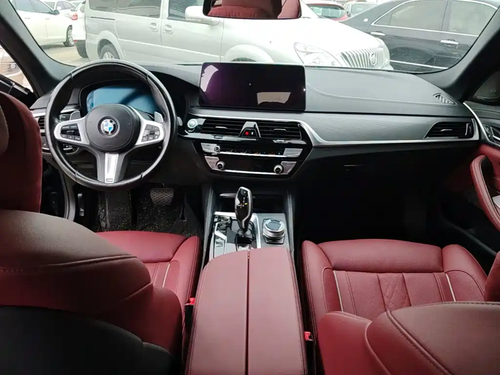 BMW 5 Series — миниатюра 10