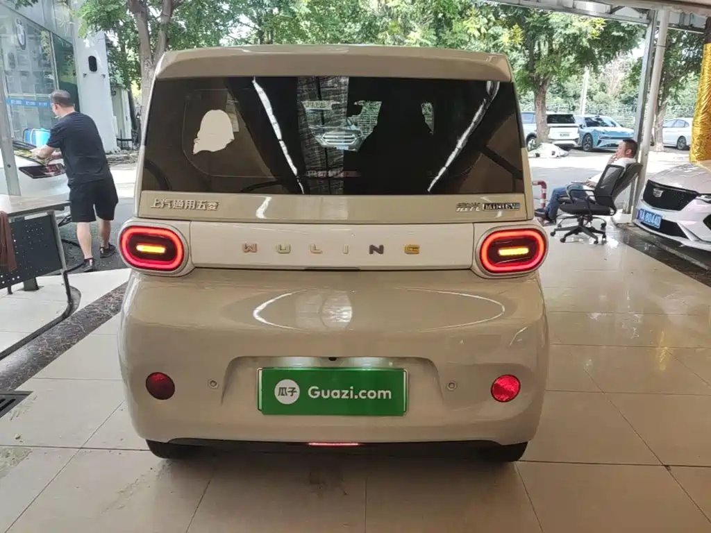Wuling MINIEV — миниатюра 6