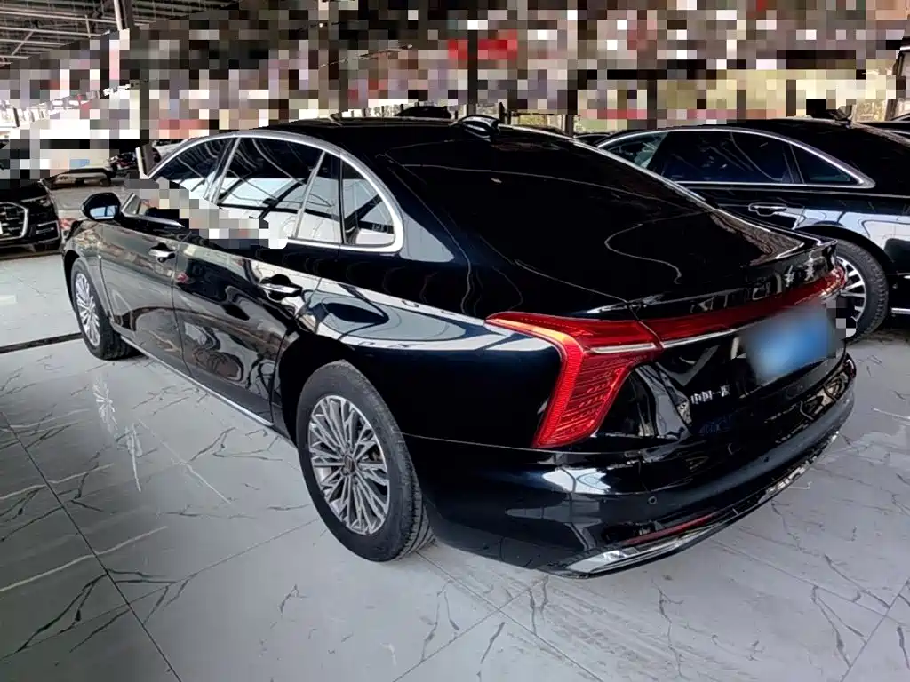 Hongqi Hongqi H5 — миниатюра 5