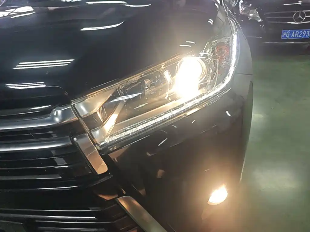 Toyota Highlander — миниатюра 24