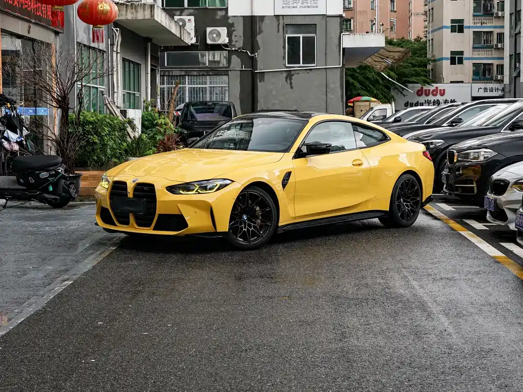 BMW M4
