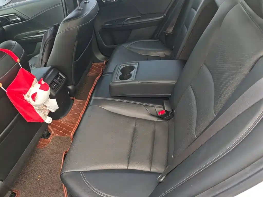 Honda Accord — миниатюра 17