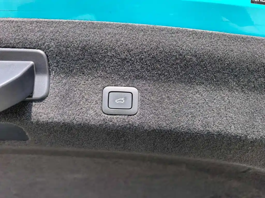 Xiaomi SU7 — миниатюра 20