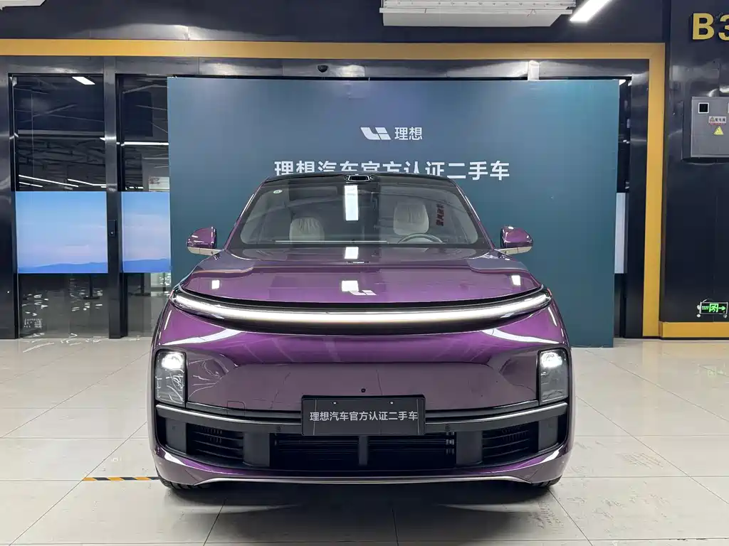 Li Auto Li L9 2025