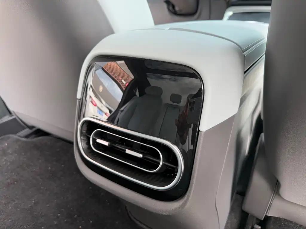 Leapmotor Leapmotor C01 — миниатюра 16