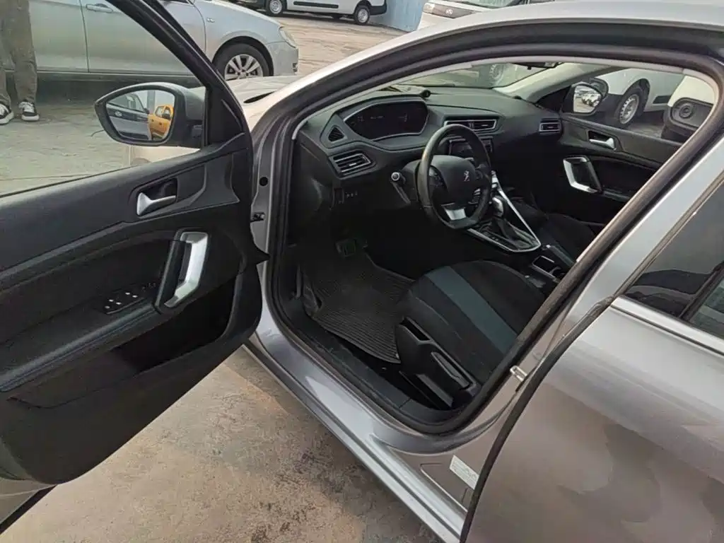 Peugeot 308 — миниатюра 16