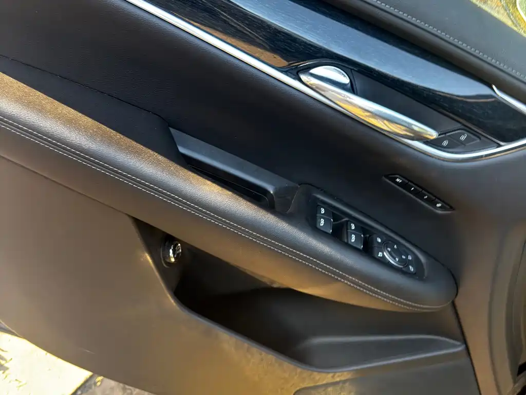 Cadillac XT5 — миниатюра 13