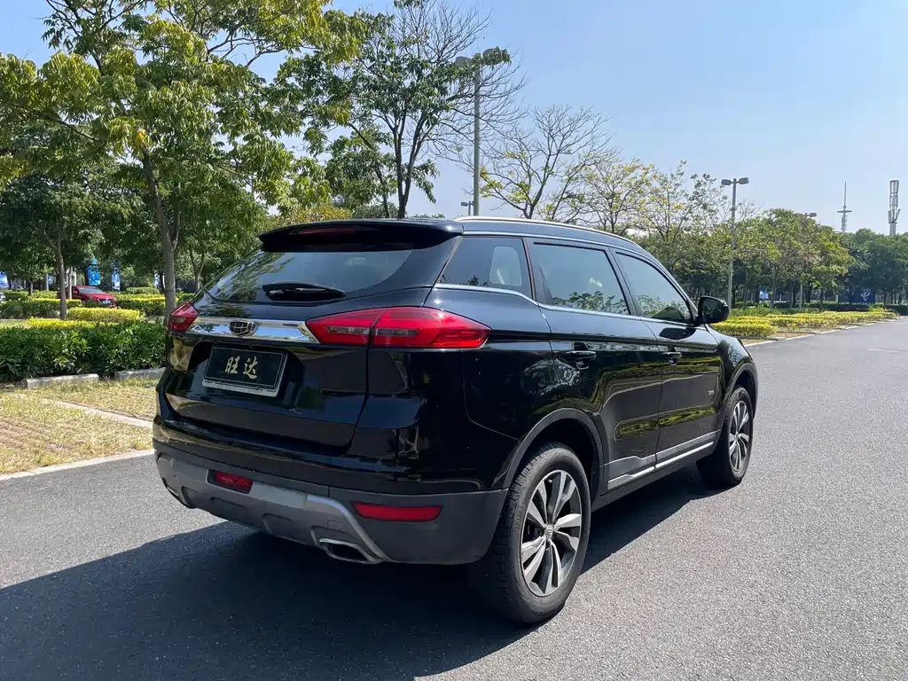 Geely Boyue — миниатюра 9