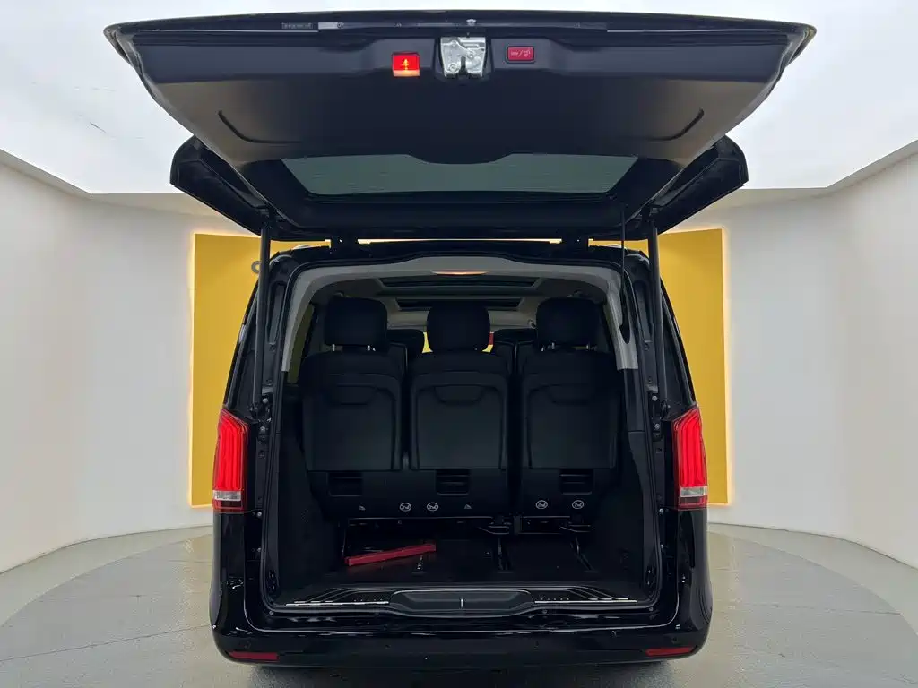 Mercedes-Benz V-Class — миниатюра 6