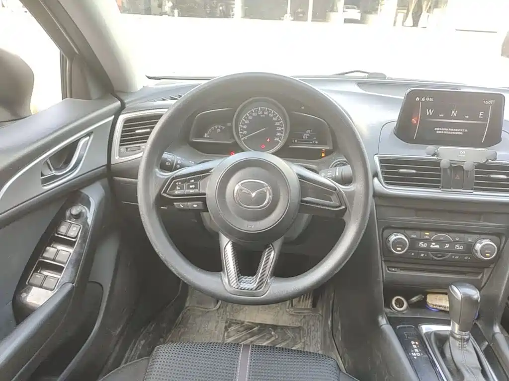 Mazda 3 Axela — миниатюра 11