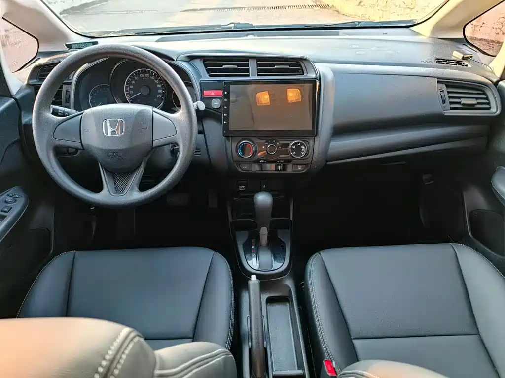 Honda Fit — миниатюра 5