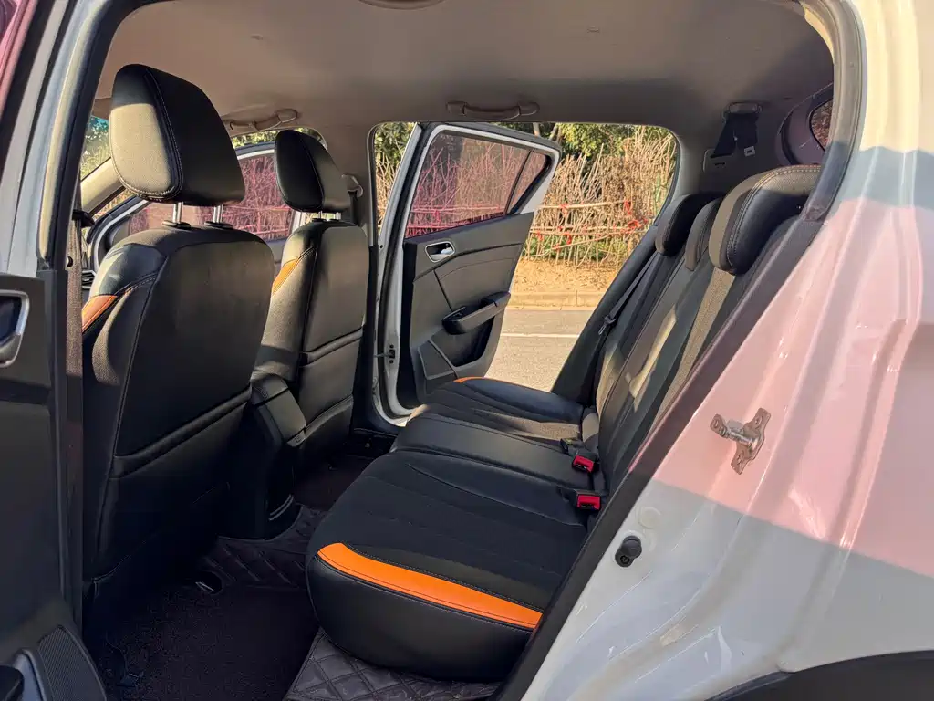 Baojun 310 — миниатюра 5