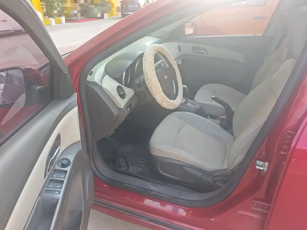 Chevrolet Cruze — миниатюра 16