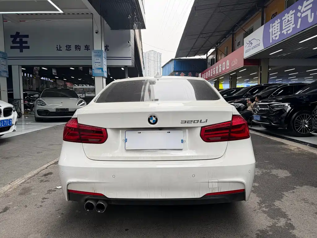 BMW 3 SERIES