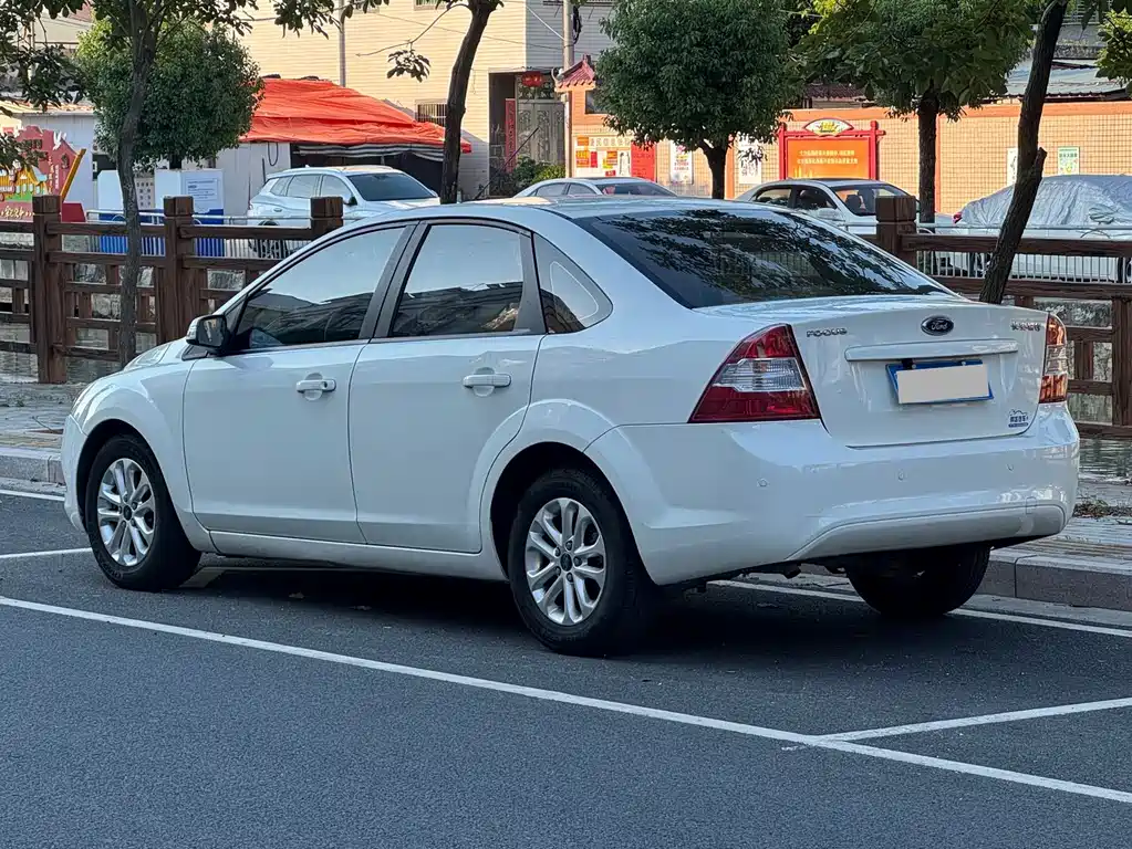Ford Focus — миниатюра 4