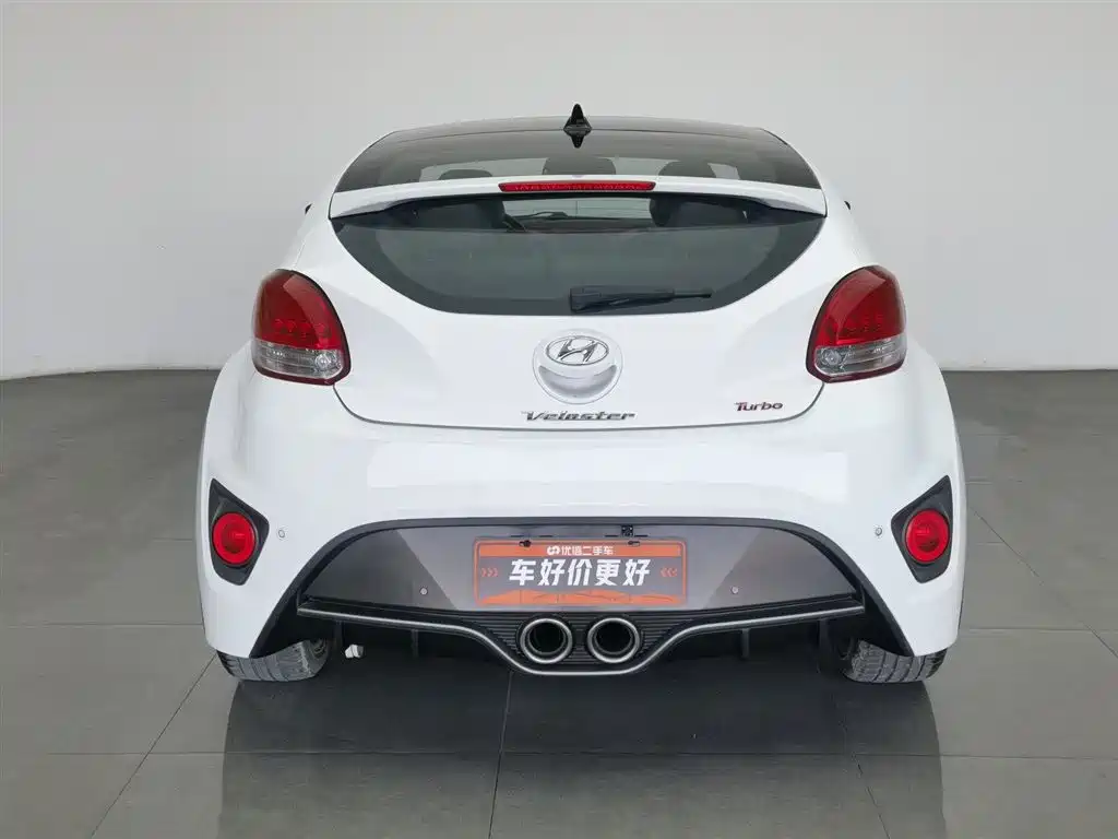 HYUNDAI VELOSTER