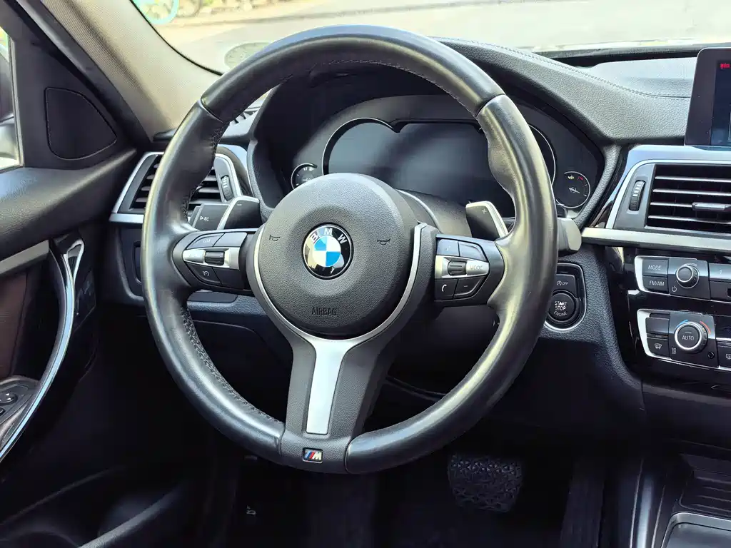 BMW 3 Series — миниатюра 11