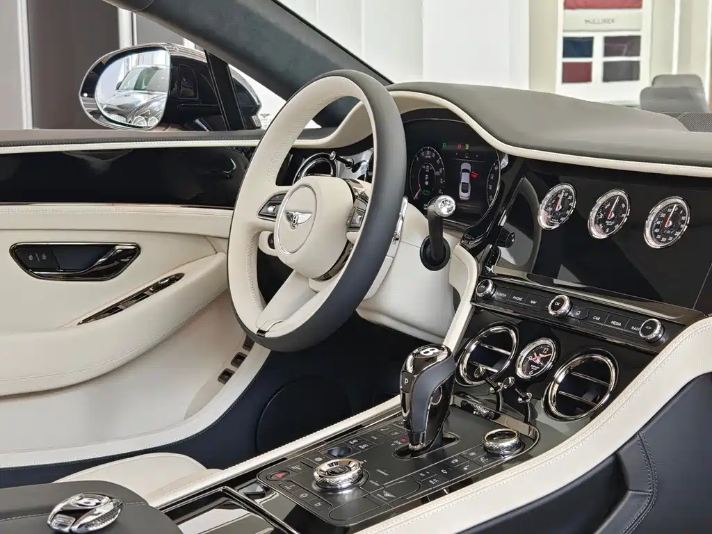 Bentley Continental PHEV 2026 GT