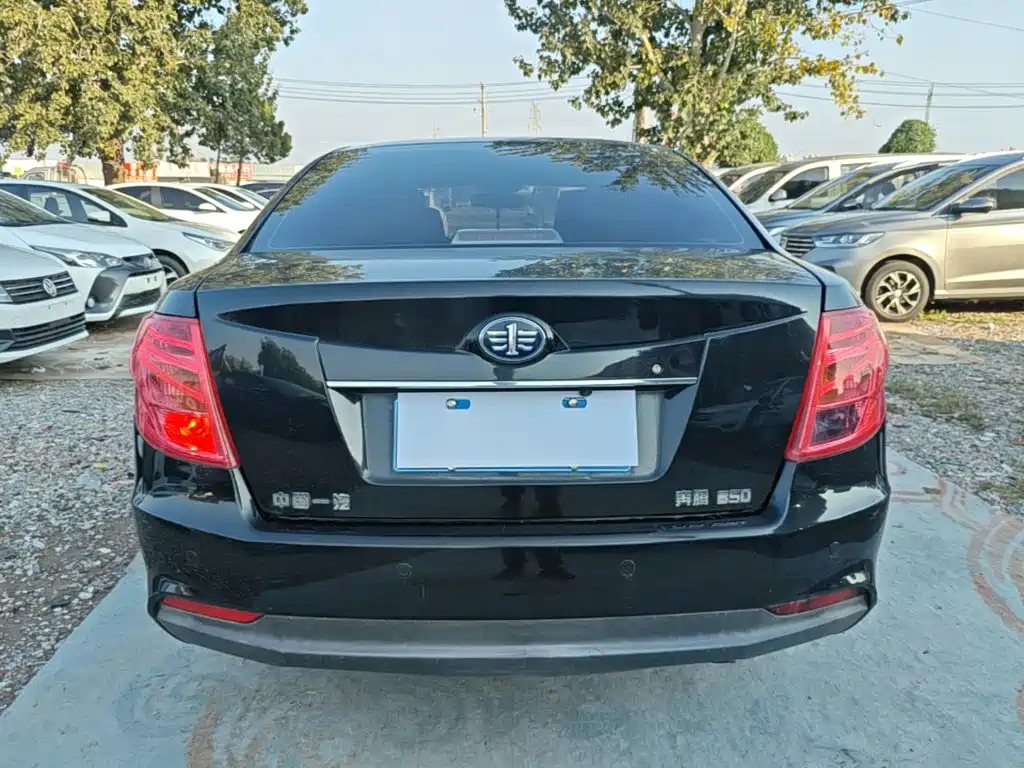 Bestune B50 — миниатюра 6