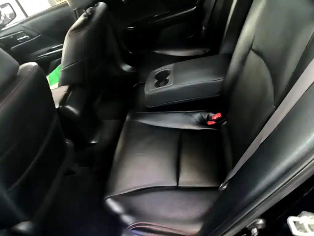 Honda Accord — миниатюра 17