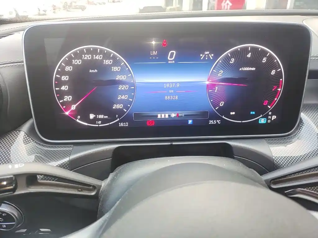 Mercedes-Benz C-Class — миниатюра 12