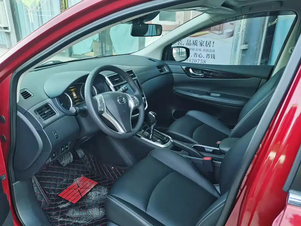 Nissan Tiida — миниатюра 7