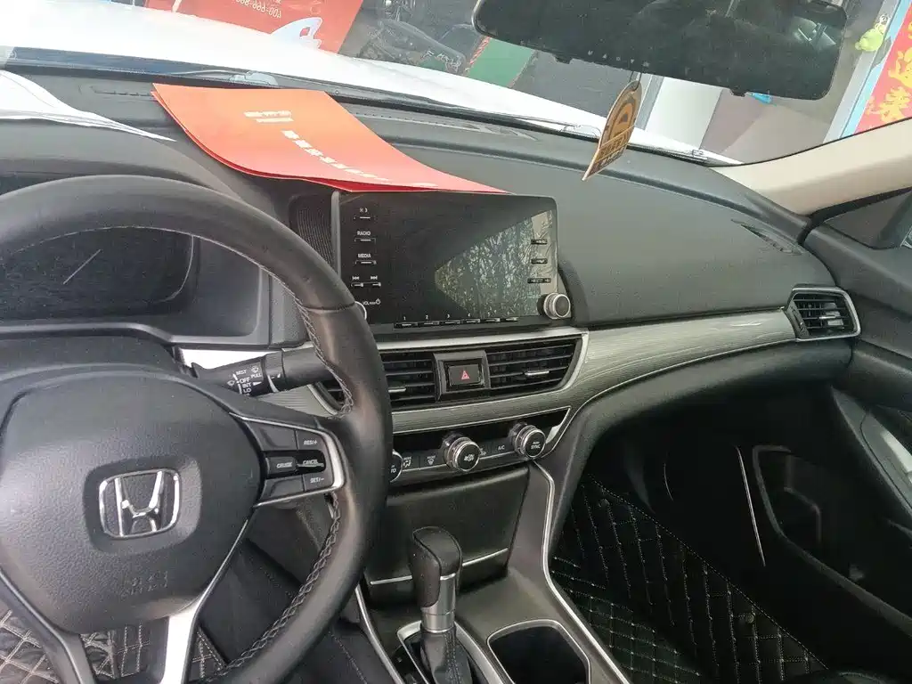 Honda Accord — миниатюра 6