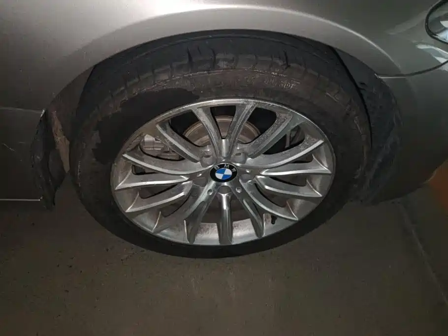 BMW 5 Series — миниатюра 6