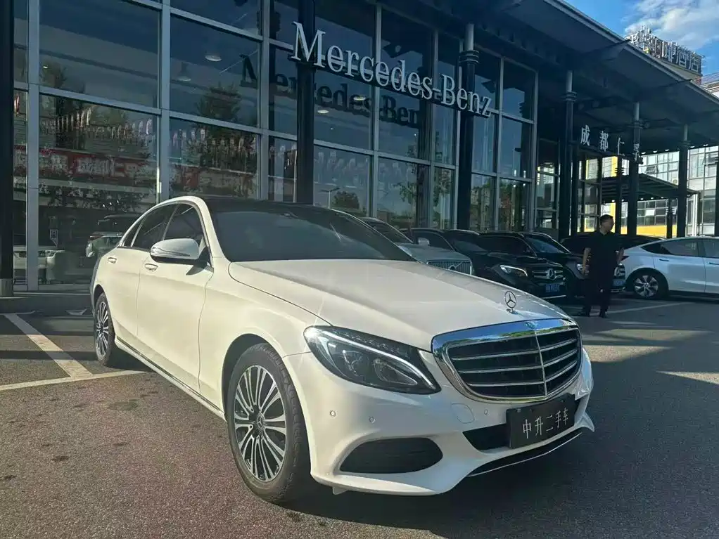 Mercedes-Benz C-Class — миниатюра 3