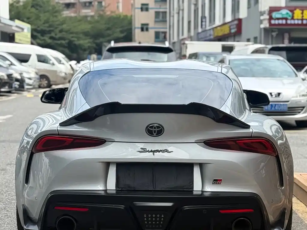 TOYOTA SUPRA