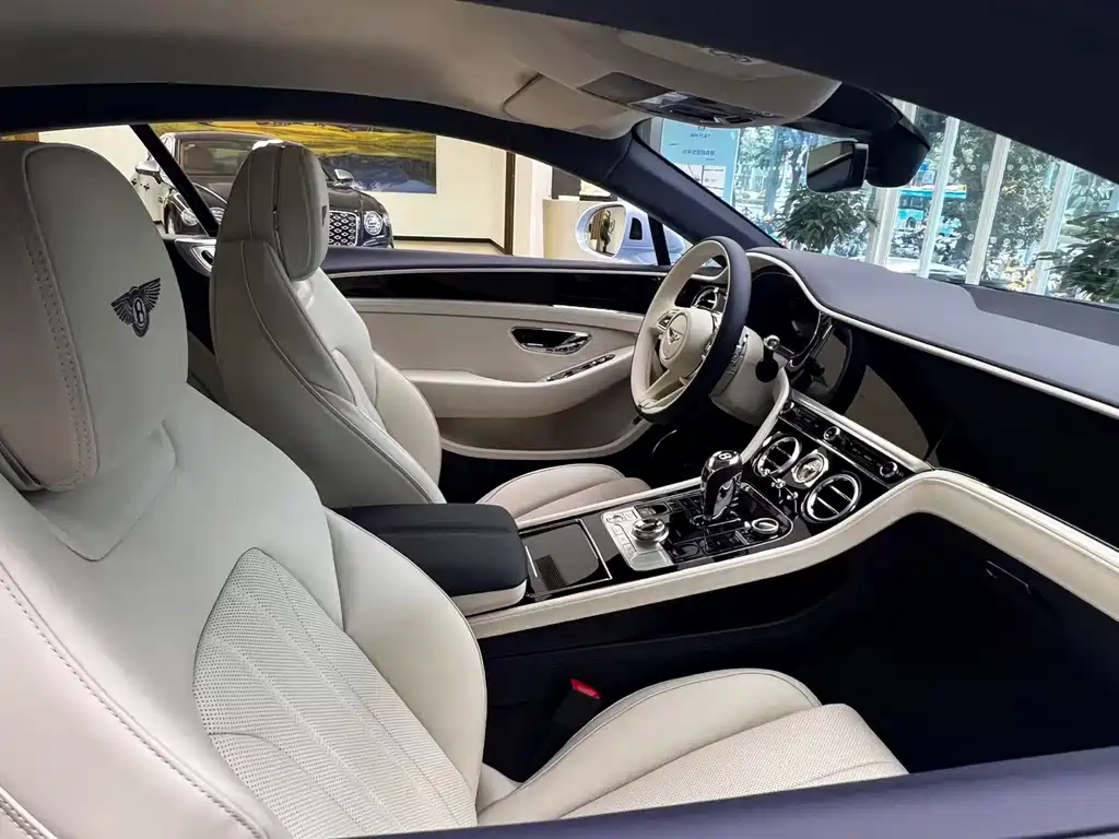 Bentley Continental PHEV 2026 GT