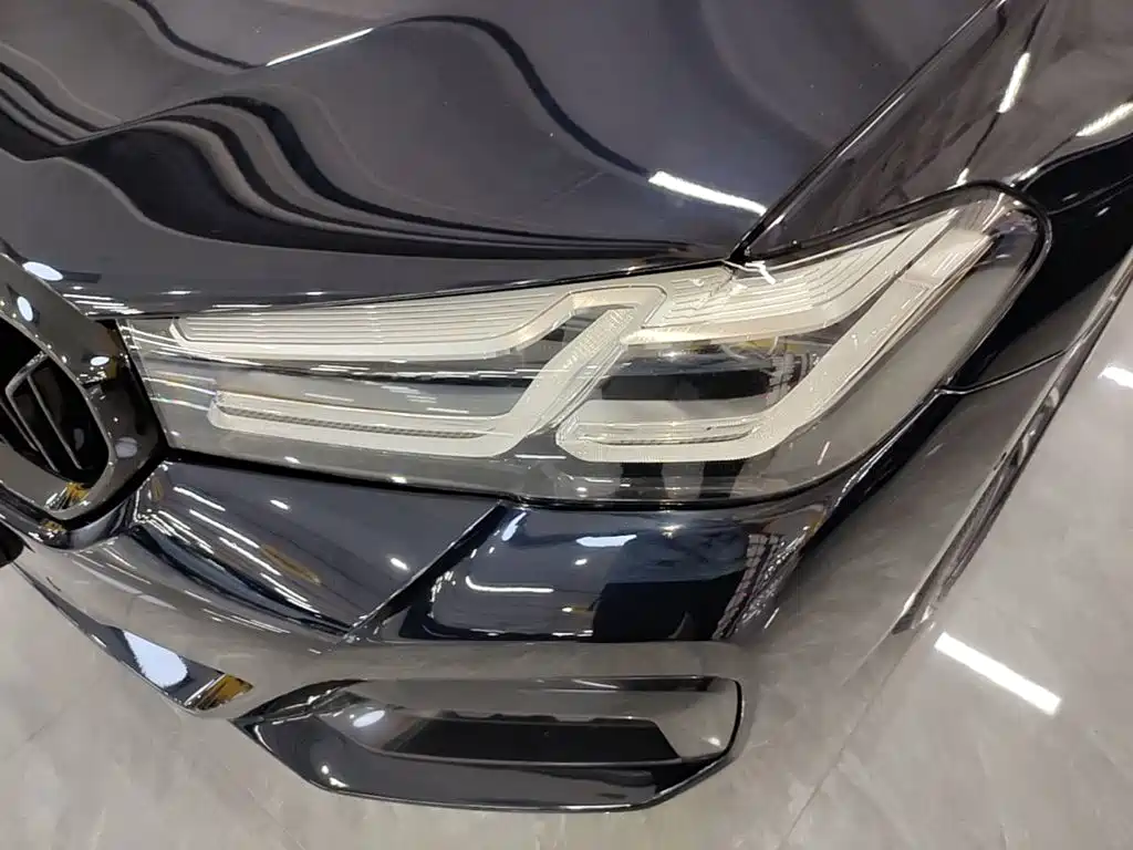BMW 5 Series — миниатюра 24