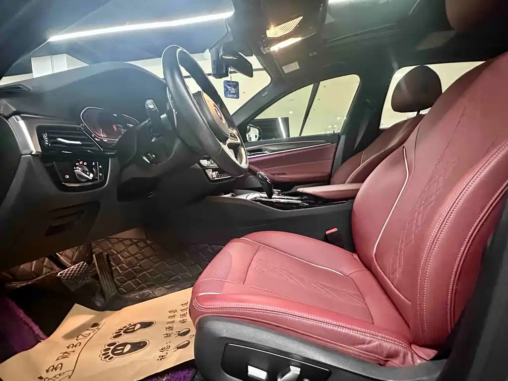 BMW 5 Series — миниатюра 7