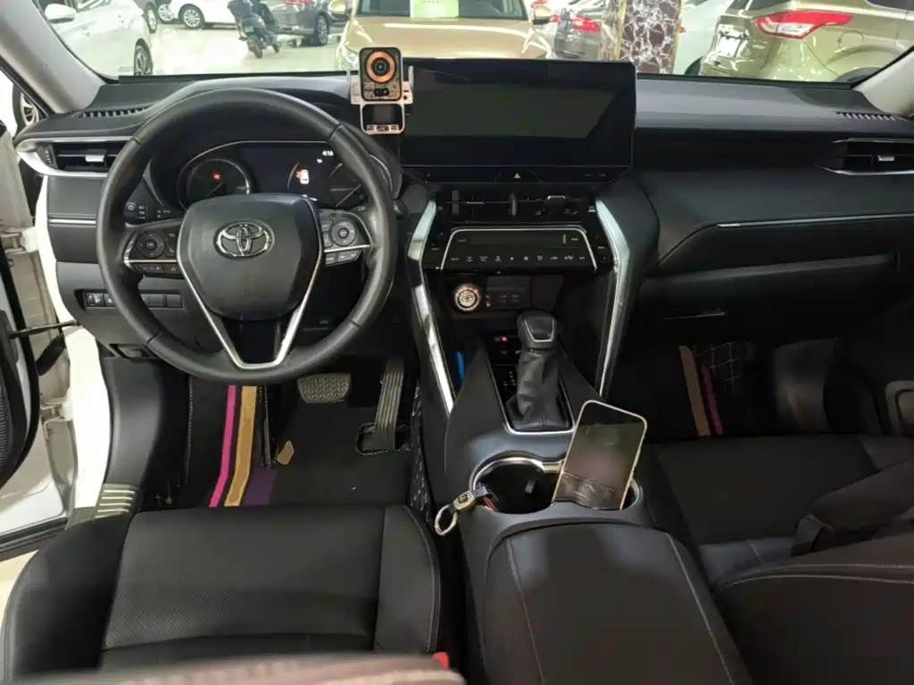 Toyota Harrier — миниатюра 6