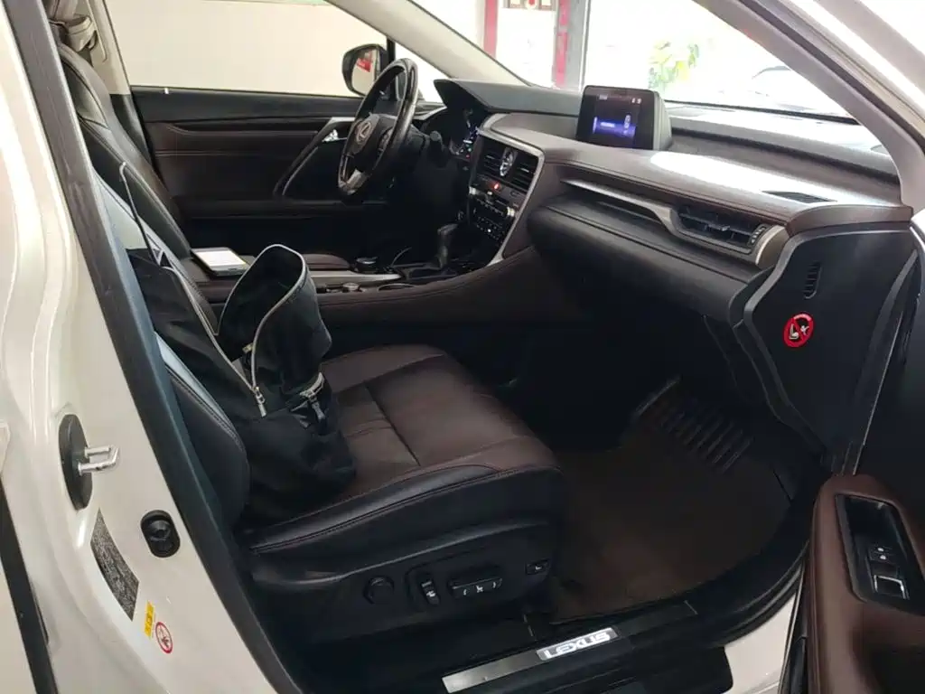 Lexus RX — миниатюра 25