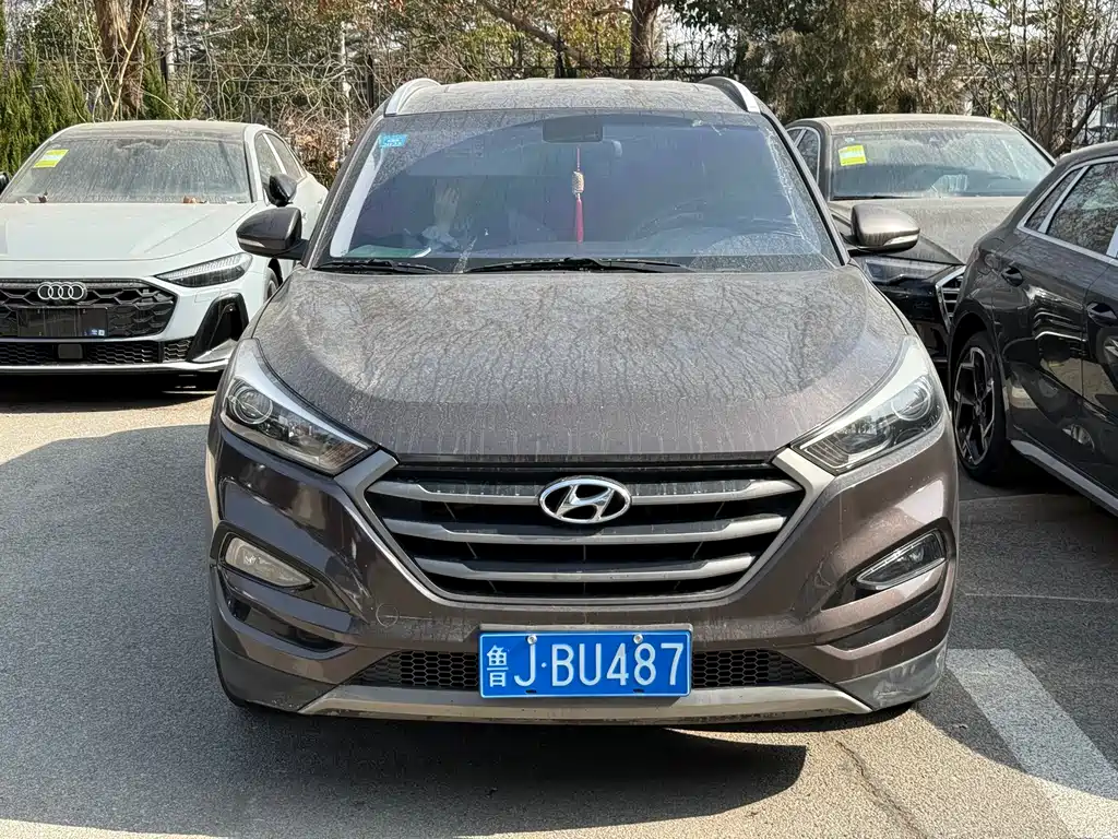 HYUNDAI TUCSON