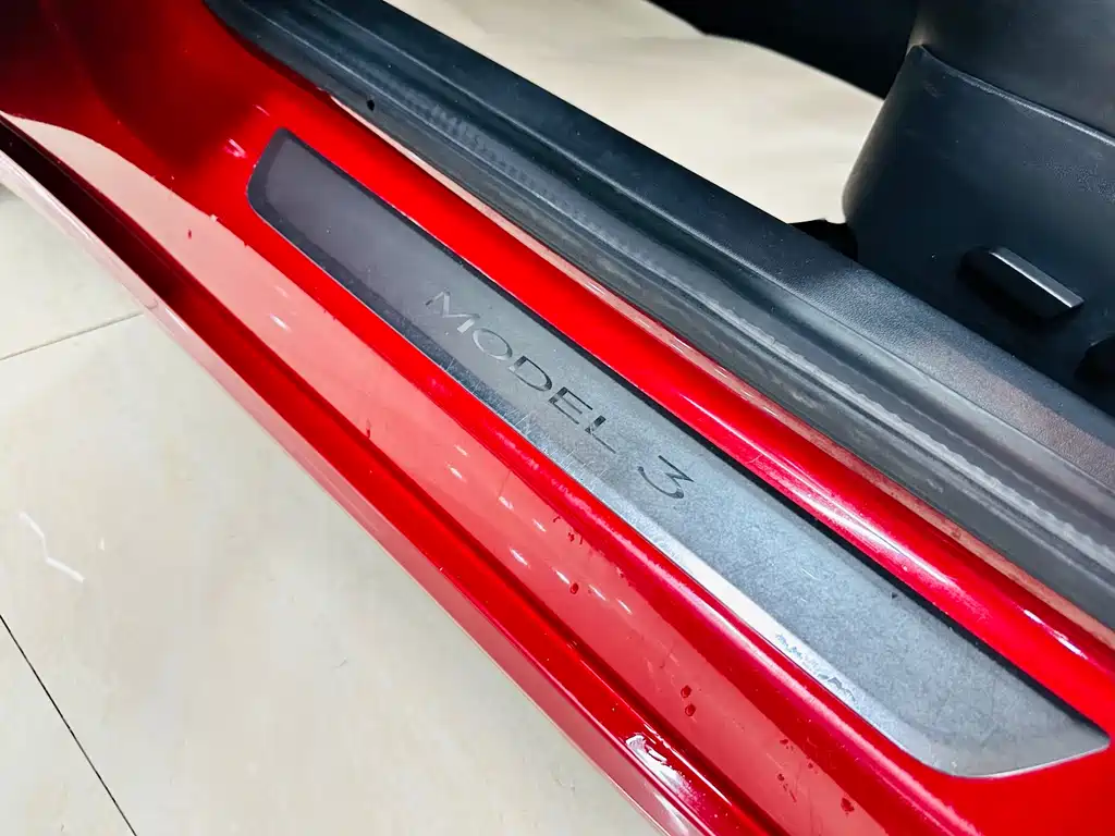 Tesla Model 3 — миниатюра 26