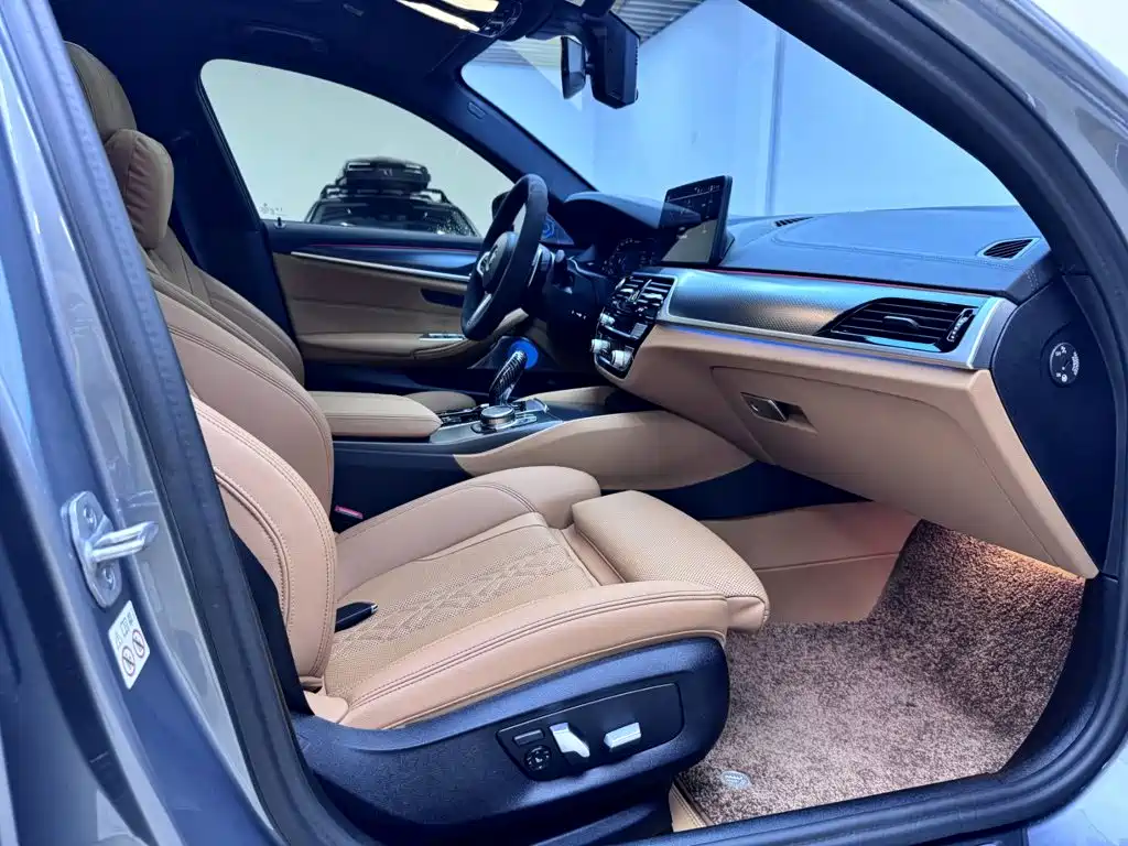 BMW 5 Series (Import) — миниатюра 11