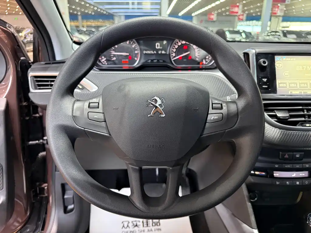 Peugeot 2008 — миниатюра 10