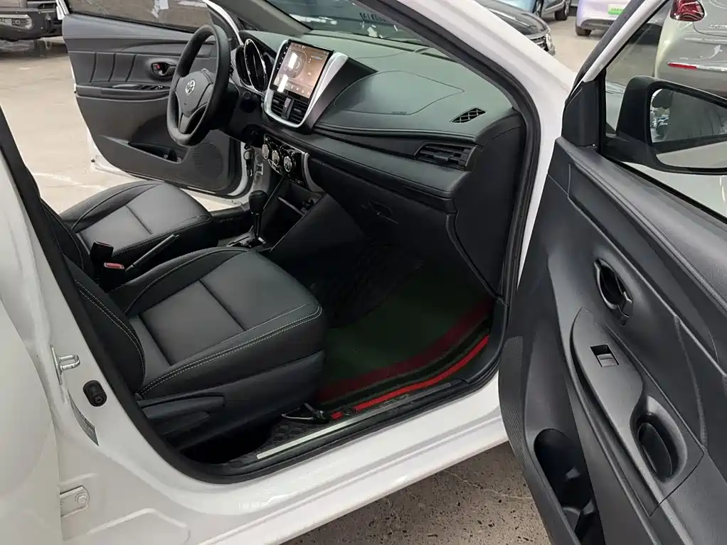 Toyota Yaris L — миниатюра 22