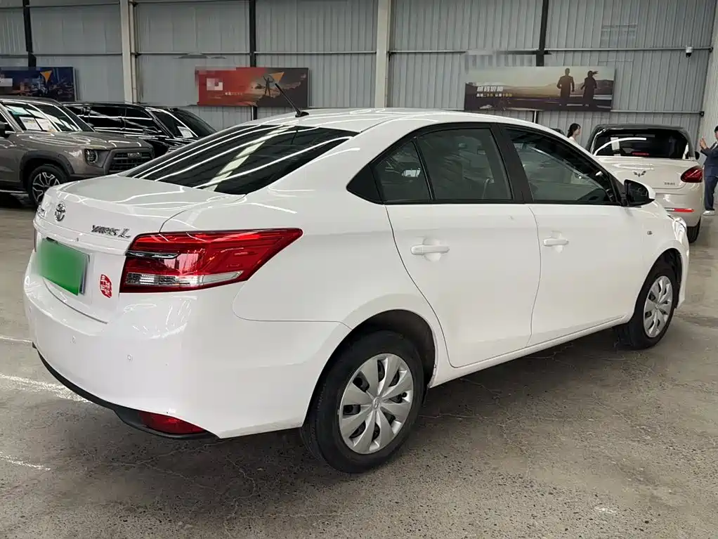 Toyota Yaris L — миниатюра 12