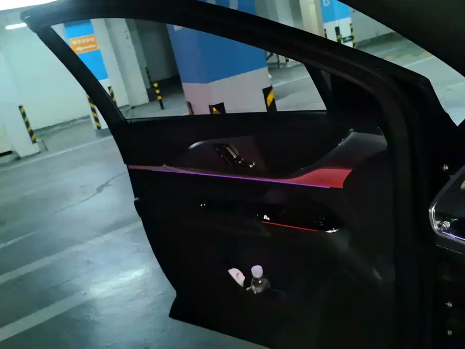 Cadillac XT5 — миниатюра 7