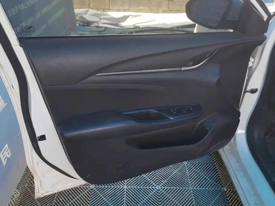 Buick Excelle — миниатюра 7